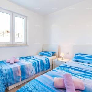 Medulin –  kuća s 2 apartmana, 100 m od plaže