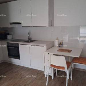 Medulin! Prelijepi stan s vrtom i parkirnim mjestom.