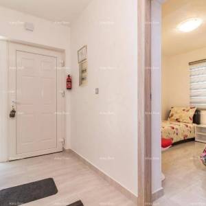 Medulin, stan sa bazenom.