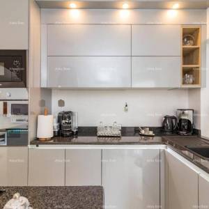 Medulin, stan sa bazenom.