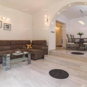 Medulin, stan sa bazenom.