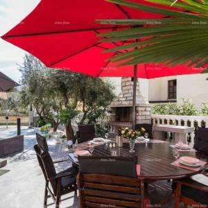 Medulin, stan sa bazenom.