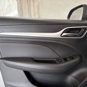 MG ZS LUXURY 1.0T GDI 111KS AT 5V - 3 godine jamstva