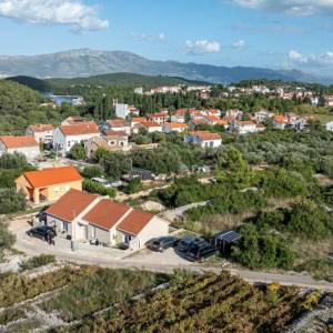 Mirna lokacija – zemljište 480 m2, Korčula