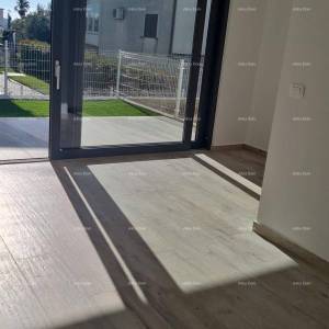 Moderan  apartman u bloku D s dva parkirna mjesta, blizina Umaga!