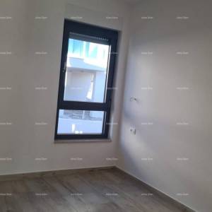 Moderan  apartman u bloku D s dva parkirna mjesta, blizina Umaga!