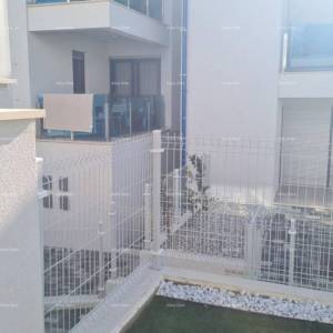 Moderan  apartman u bloku D s dva parkirna mjesta, blizina Umaga!