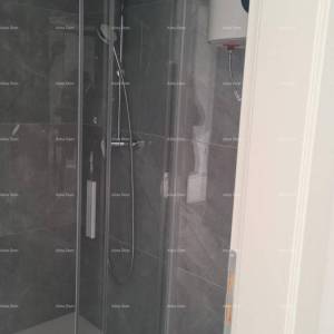 Moderan  apartman u bloku D s dva parkirna mjesta, blizina Umaga!