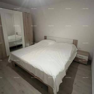 MODERAN STAN U PEROJU, 1 KM OD MORA