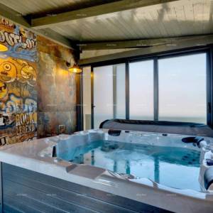 Moderna duplex villa s bazenom, saunom i jacuzzijem, Marčana!