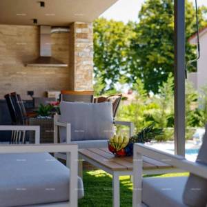 Moderna duplex villa s bazenom, saunom i jacuzzijem, Marčana!