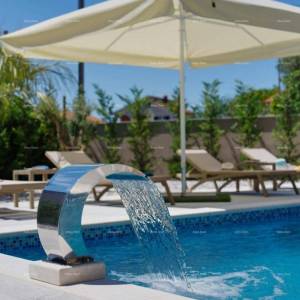 Moderna duplex villa s bazenom, saunom i jacuzzijem, Marčana!