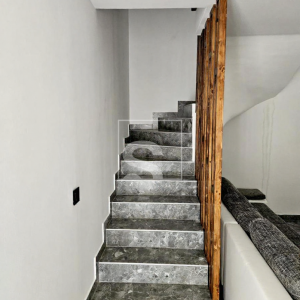 Moderna kuća s tri spavaće sobe i bazenom