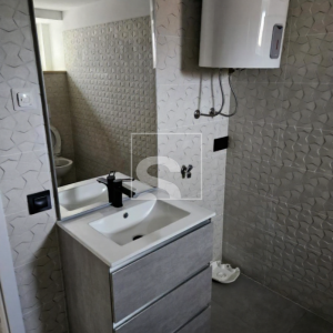 Moderna kuća s tri spavaće sobe i bazenom