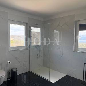 Moderna niskoenergetska kuća u Vrbniku – idealna za život ili investiciju