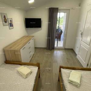 Moderna, rustikalna kamena vila s bazenom, Poreč!