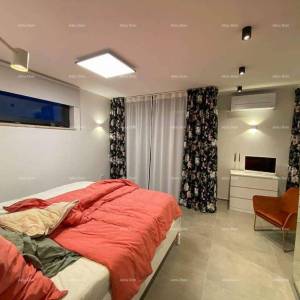 Moderna vila u Istri s pogledom na more, krovnom terasom i uređenim vrtom – 800 m od plaže