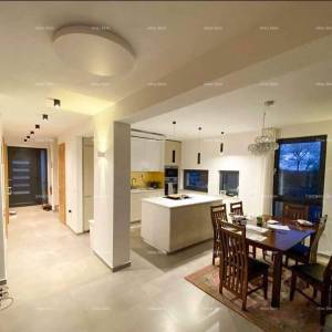 Moderna vila u Istri s pogledom na more, krovnom terasom i uređenim vrtom – 800 m od plaže