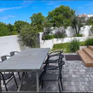 Moderna vila u Istri s pogledom na more, krovnom terasom i uređenim vrtom – 800 m od plaže