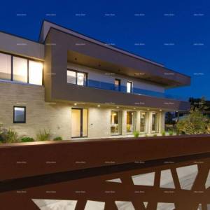 Moderna villa s bazenom i saunom, Marčana!