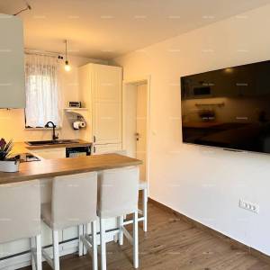 Moderno uređeni stan 200 metara od mora u Banjolama