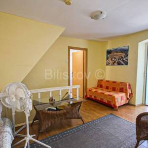 Mravince, prodaja renovirana kamena kuća, 5 soba