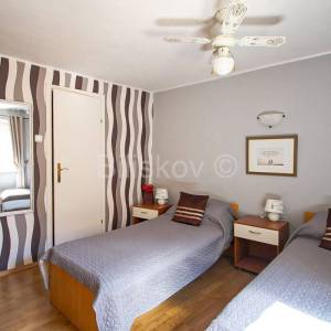 Mravince, prodaja renovirana kamena kuća, 5 soba