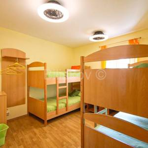 Mravince, prodaja renovirana kamena kuća, 5 soba