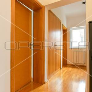 NAJAM, KUĆA, SAMOBOR- PERIVOJ, 200m2+ okućnica
Iznajmljuje se kuća, dvojni objek