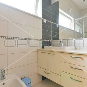 NAJAM, KUĆA, SAMOBOR- PERIVOJ, 200m2+ okućnica
Iznajmljuje se kuća, dvojni objek