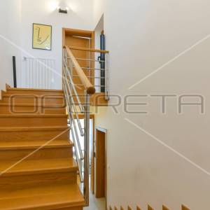 NAJAM, KUĆA, SAMOBOR- PERIVOJ, 200m2+ okućnica
Iznajmljuje se kuća, dvojni objek