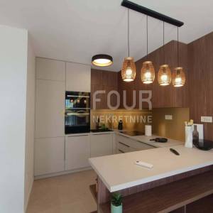 Najam, Opatija, 2s+db, 59m2, pogled na more