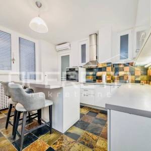 Najam, Stan, Centar, Trg bana Josipa Jelačića 3, 3,5s, 155m2