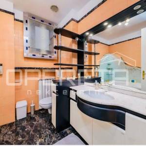 Najam, Stan, Centar, Trg bana Josipa Jelačića 3, 3,5s, 155m2