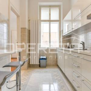 Najam, Stan, Centar, Zrinjevac, 3,5s, 160m2