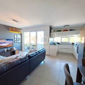 Najam, Viškovo, 2s+db, 57.50m2, terasa