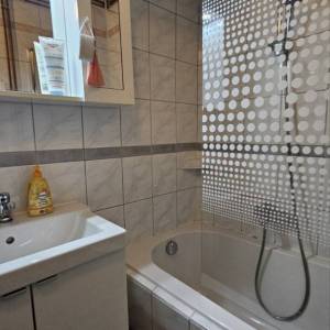 Najam: Zagreb-Donje Svetice, 2-soban stan, 54m2, II.kat, balkon