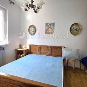 Njivice, apartman blizu mora na dobroj lokaciji! 