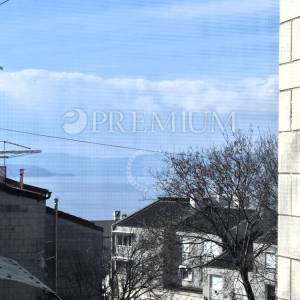 Njivice, apartman blizu mora na dobroj lokaciji! 