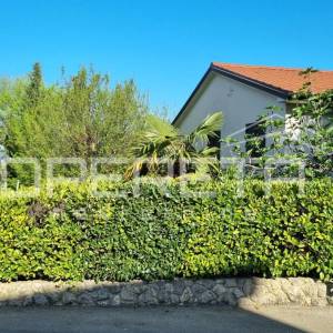 Njivice, Otok Krk – Šarmantna kamena kuća s pogledom na more, velikom terasom i 