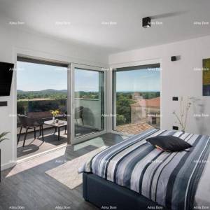 Nova, moderna kuća s bazenom. Blizina Svetog Lovreča.