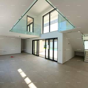 Nova moderna Vila blizu mora!