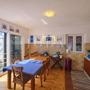 NOVI VINODOSLKI, stan sa okućnicom i garažom na odličnoj lokaciji