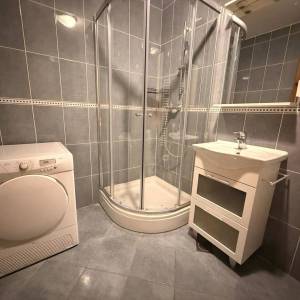 Novi Zagreb-Kamenarka, 2S stan 43m2+balkon, vanjsko parkirno mjesto