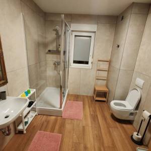 Novi Zagreb, Savski gaj, 4-sob. stan u kući, namješten i opremljen