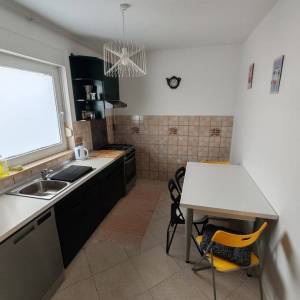 Novi Zagreb, Savski gaj, 4-sob. stan u kući, namješten i opremljen