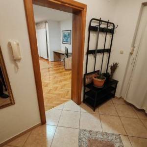 Novi Zagreb, Savski gaj, 4-sob. stan u kući, namješten i opremljen