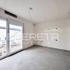 Kaštel Kambelovac – novogradnja s vrtom, idealno za investiciju