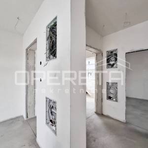 Kaštel Kambelovac – novogradnja s vrtom, idealno za investiciju