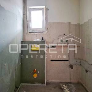 Kaštel Kambelovac – novogradnja s vrtom, idealno za investiciju